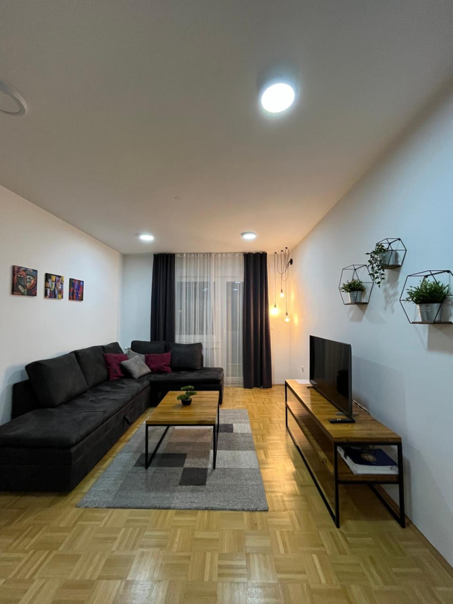 Apartmán For5 Ðakovo Exteriér fotografie